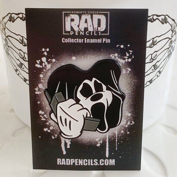 Mouse Ghost Horror Disney Halloween Scream Movie Enamel Pin Retro Goth - Picture 2 of 5